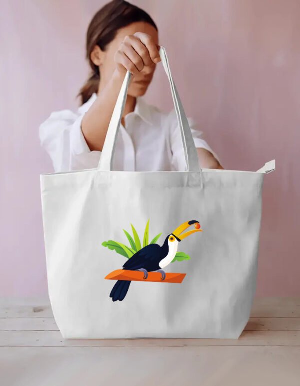 Tucan 001 Everyday Large Tote Bag