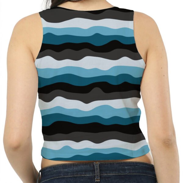 lin-grd-vertical-deform-ColoursCafe-ArcticInterface-700x900-crop-tank.jpg