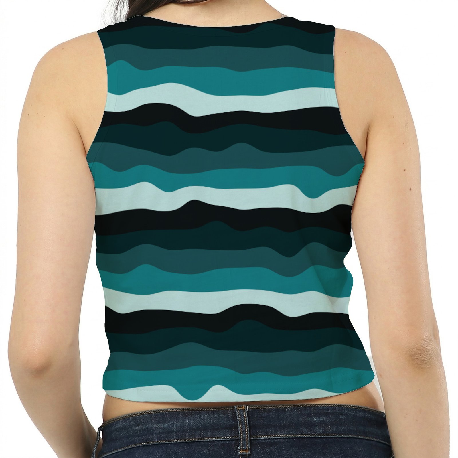 lin-grd-vertical-deform-ColoursCafe-DeepDive-700x900-crop-tank.jpg